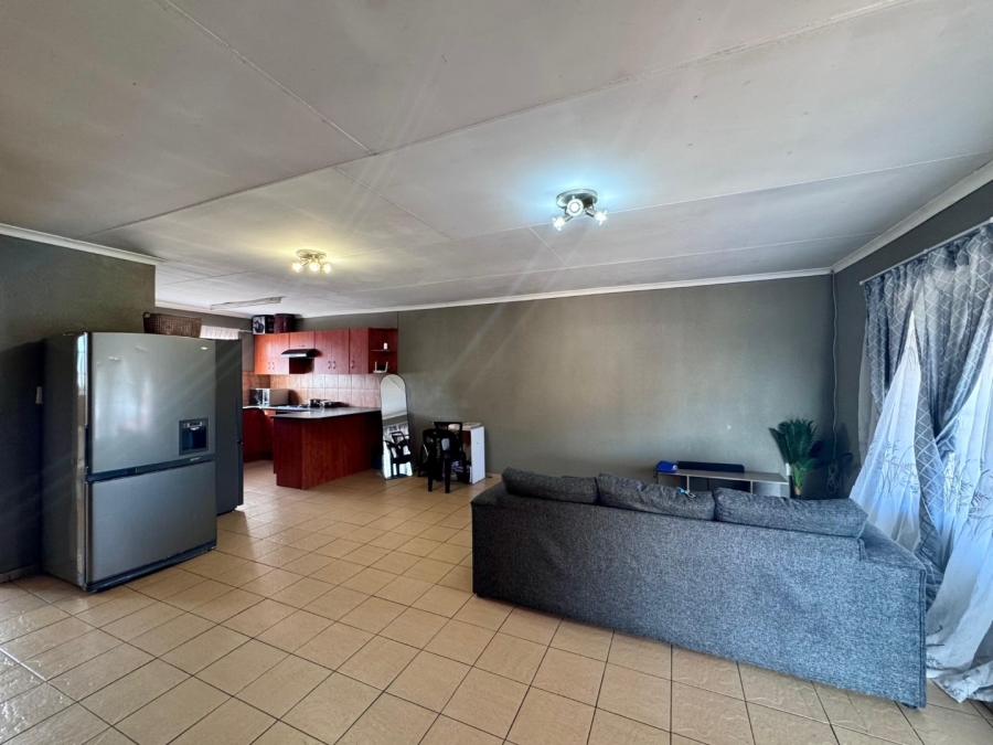 2 Bedroom Property for Sale in Rustenburg Central North West